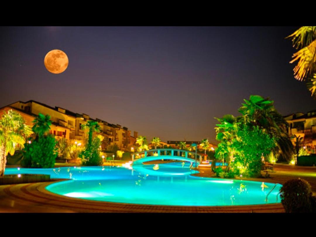Appartamento Michele Tre Piscine Caraibiche Desenzano Del Garda Zewnętrze zdjęcie